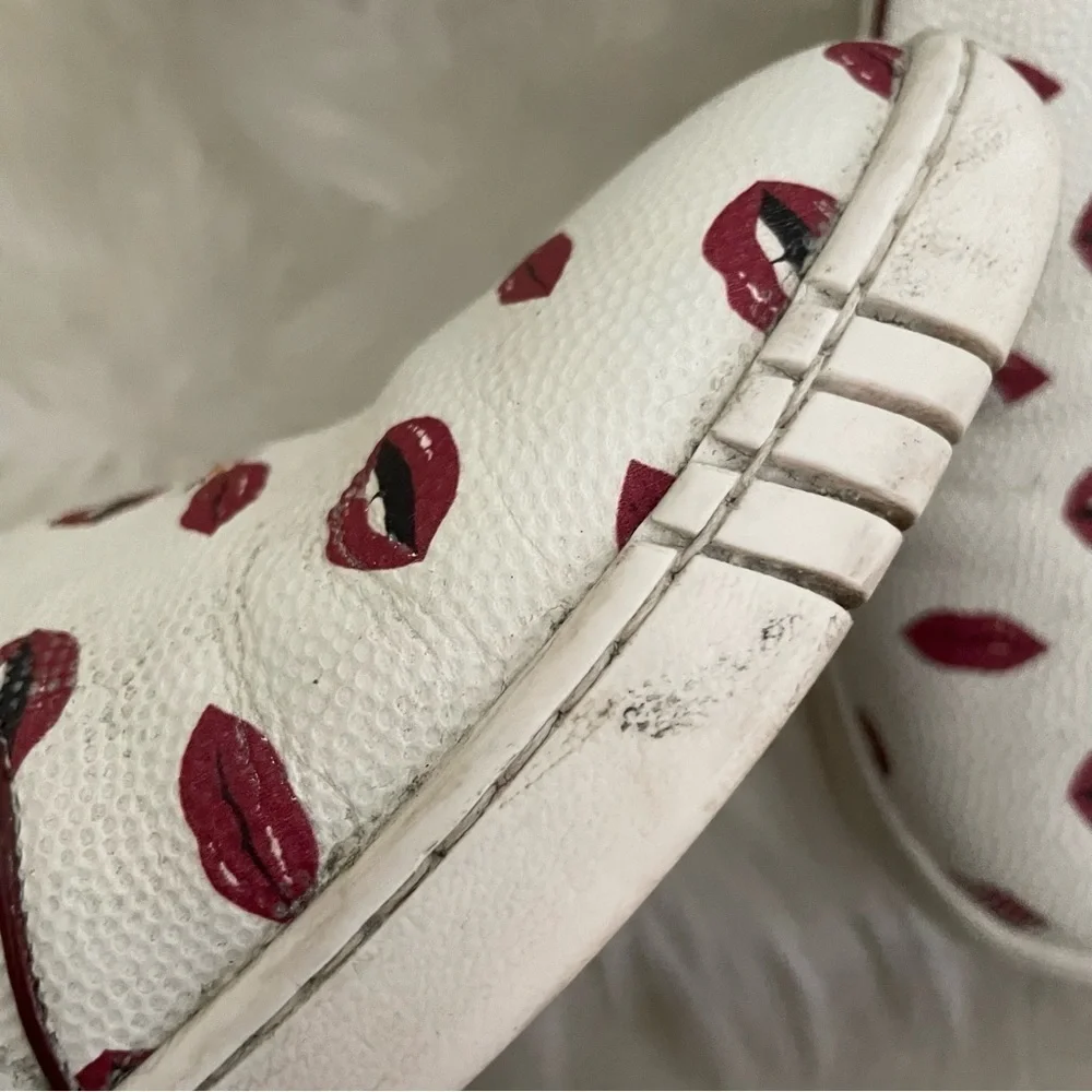 Bally slip pebbled